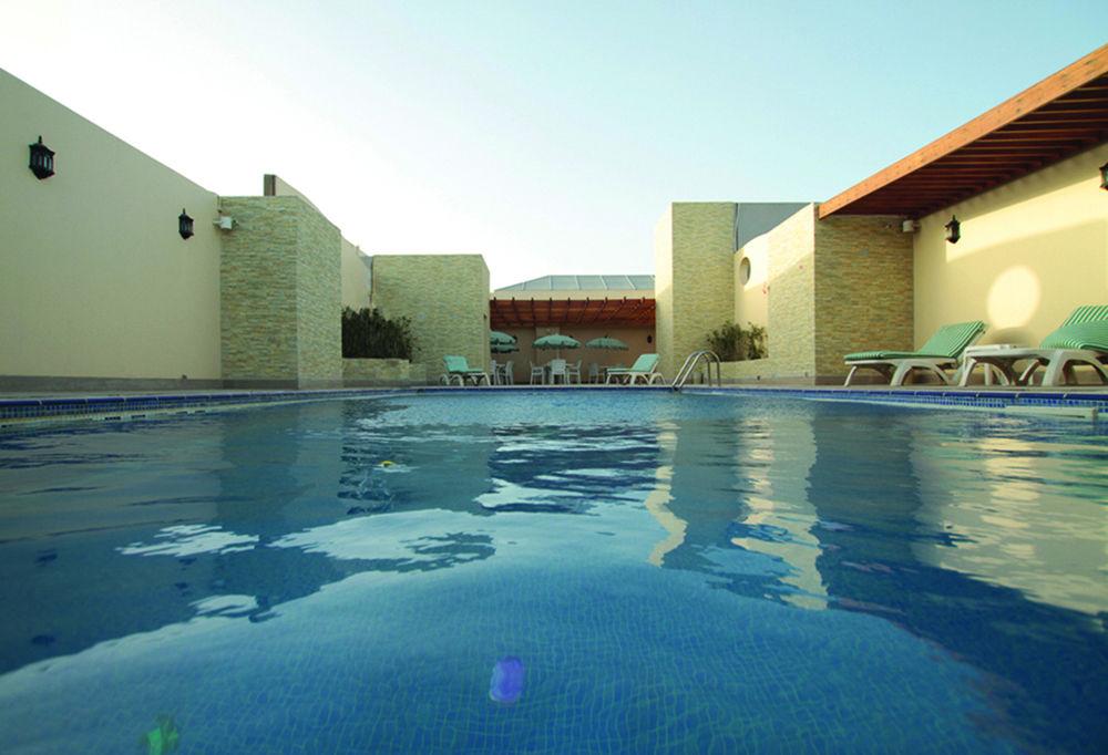 Plaza Inn Doha Exteriör bild